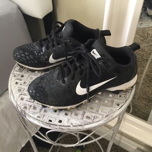 Kids Nike Cleats (2.5Y) Black
